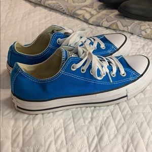 Blue Converse Size 7